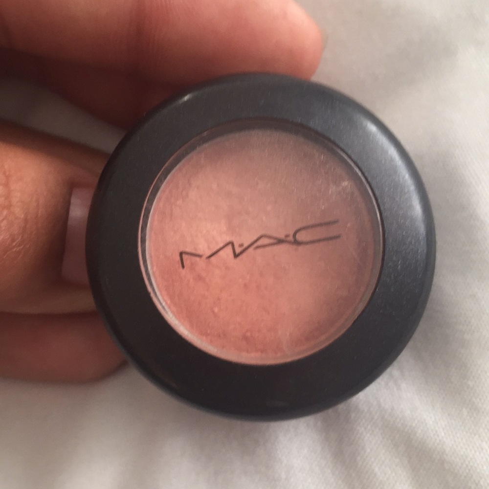Mac eye shadow